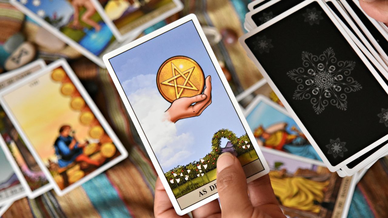 The Digital Transformation of Tarot: Why Structure Is Replacing Mystique